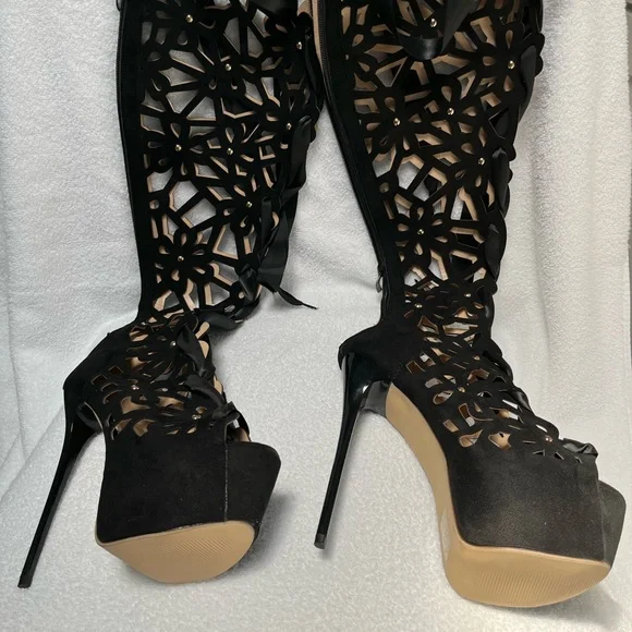 SOLD SOLD SOLD SOLD SOLD SOLD
Black Leather Lace Up Women's Stiletto Boots - Picture 2 of 11